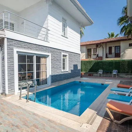 W Private Pool Garden 5 Min To Beach